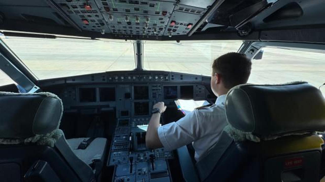 70 Tonluk taşıt, AJet’in en genç pilotuna emanet