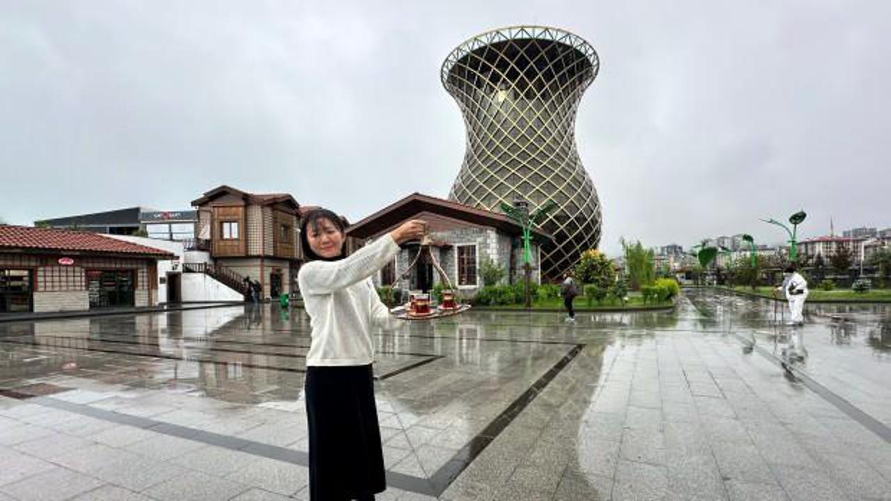 Türk çayı demleme ustası Japon çaycı, Rize'de çay demledi 