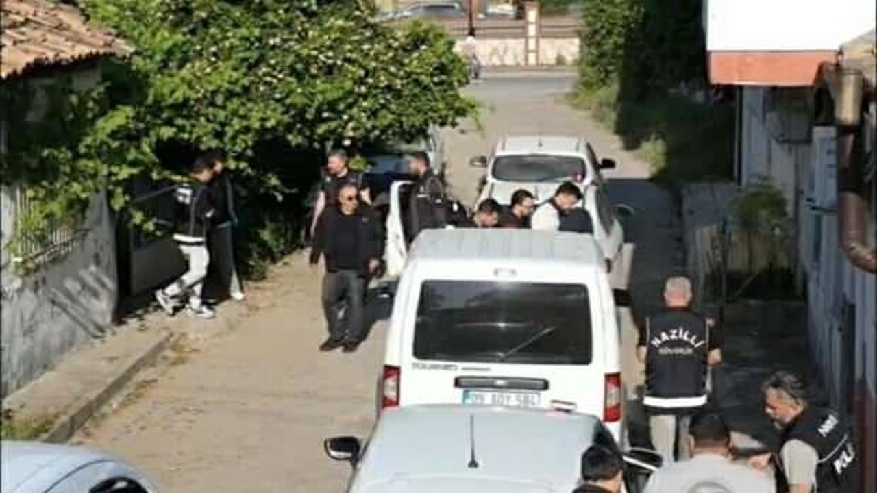 Uyuşturucu operasyonunda baba ve 3 oğlu tutuklandı