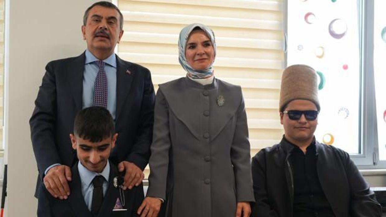 Bakan Tekin ve Bakan Göktaş'ın Kani Karaca Görme Engelliler İmam Hatip Lisesi'ne ziyareti