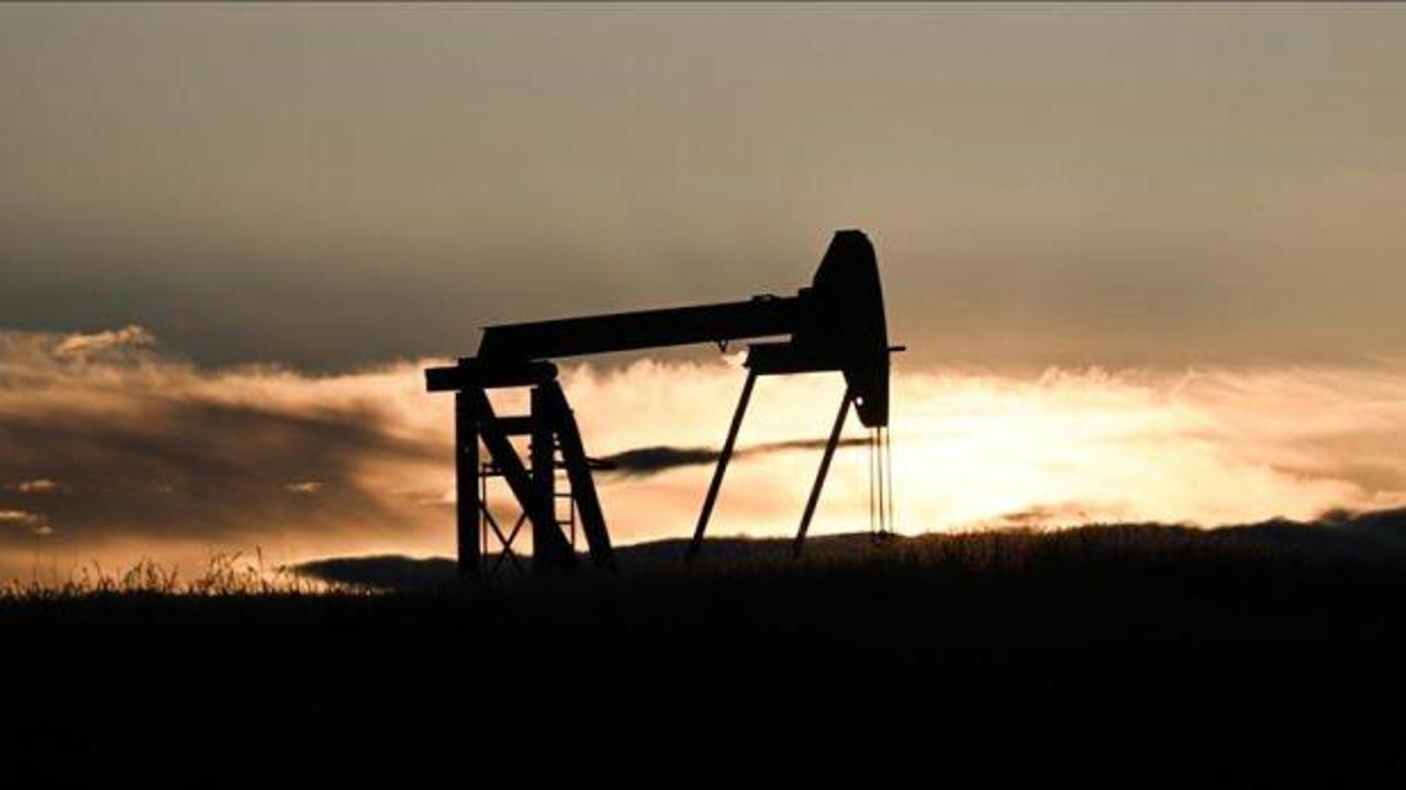 Brent petrolün varili 64,33 dolardan işlem görüyor