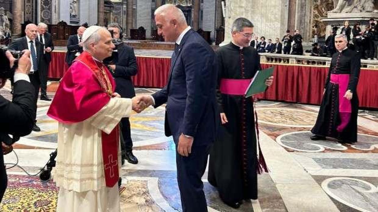 Bakan Ersoy, Papa 14. Leo’nun göreve başlama törenine katıldı