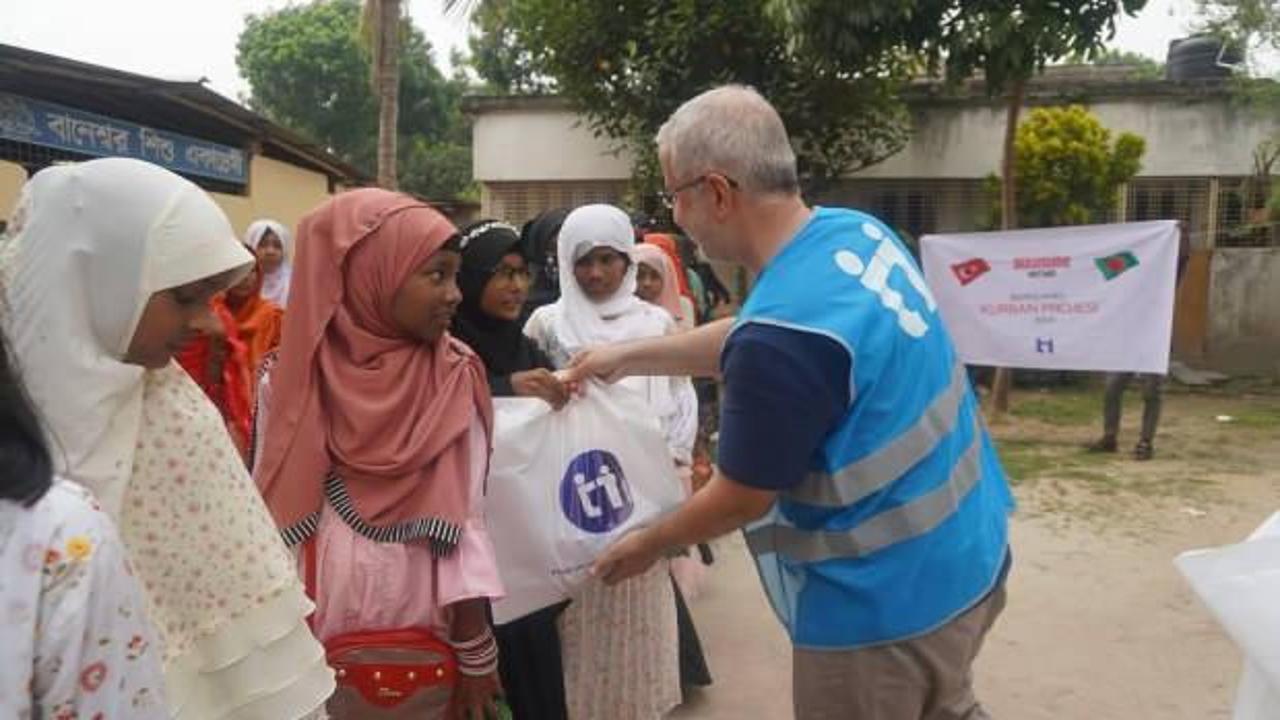 Yetim Vakfı Kurban Bayramında 28 &uuml;lkede yetim ailelerine bayram sevinci oluyor