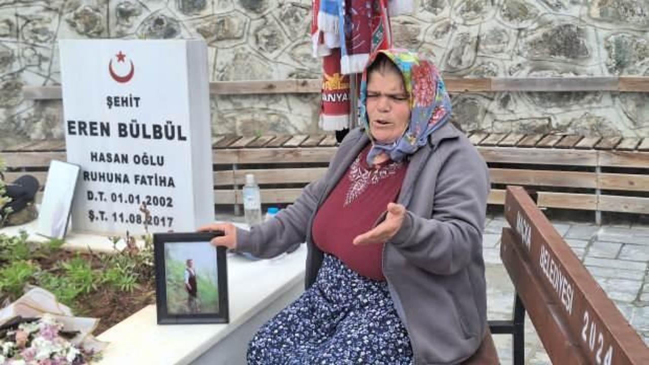 Şehit Eren B&uuml;lb&uuml;l'&uuml;n annesi, PKK'nın silah bırakmasını değerlendirdi