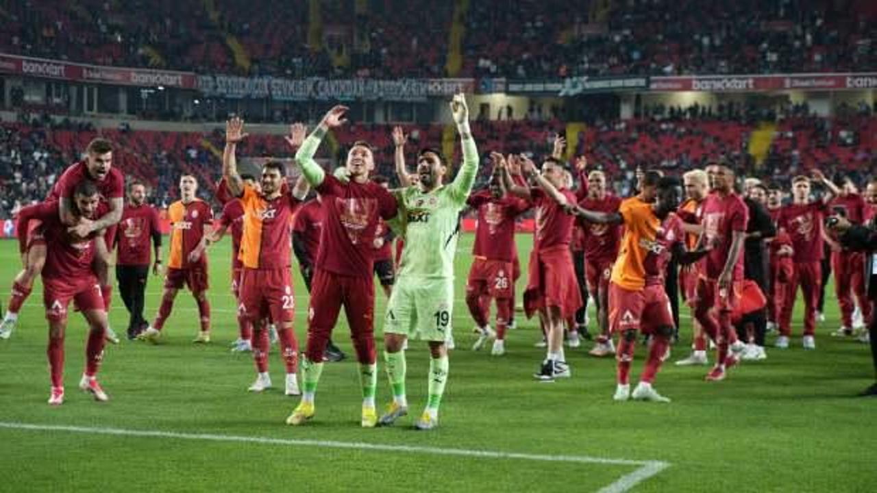 Fernando Muslera, Bülent Korkmaz'ın rekoruna ortak oldu