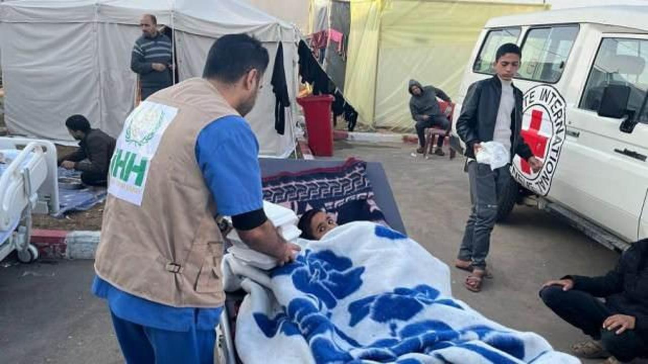 Gazze'de binden fazla sağlık çalışanı şehit oldu