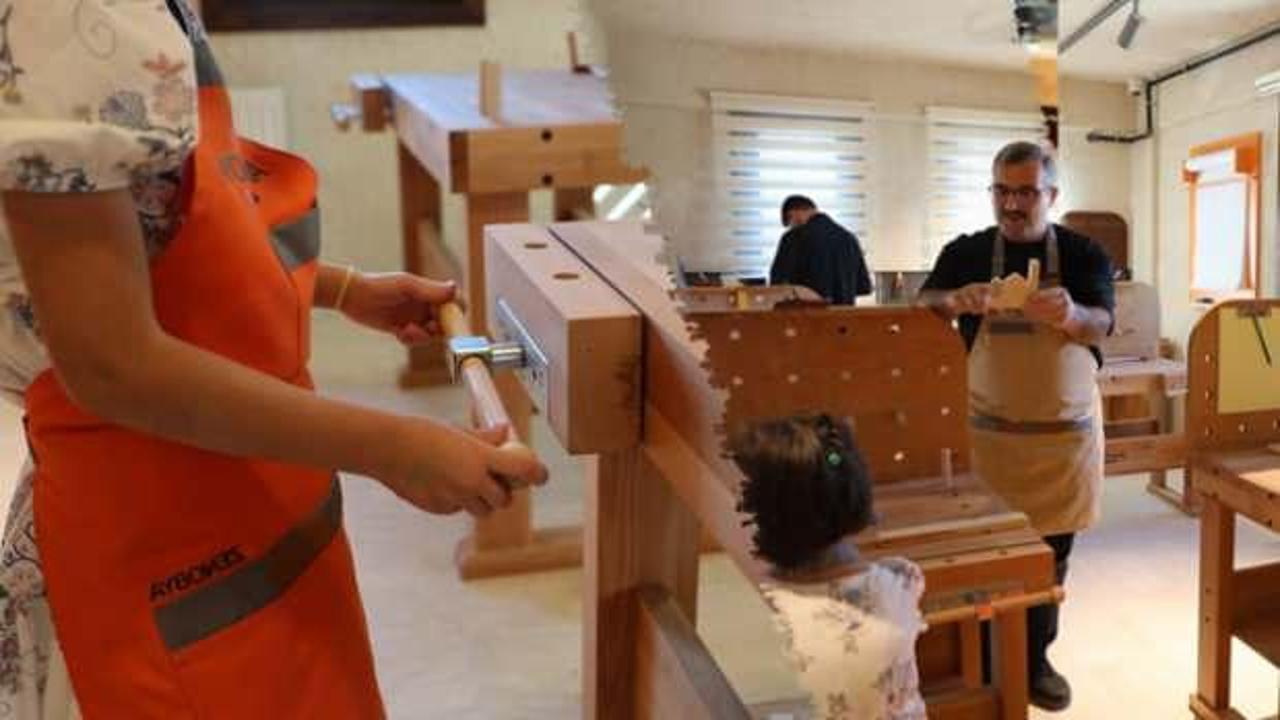 Konya'da çocuklar ve ebeveynleri için yepyeni bir dünya: KOMEK'in ahşap atölyesi kaçmaz!