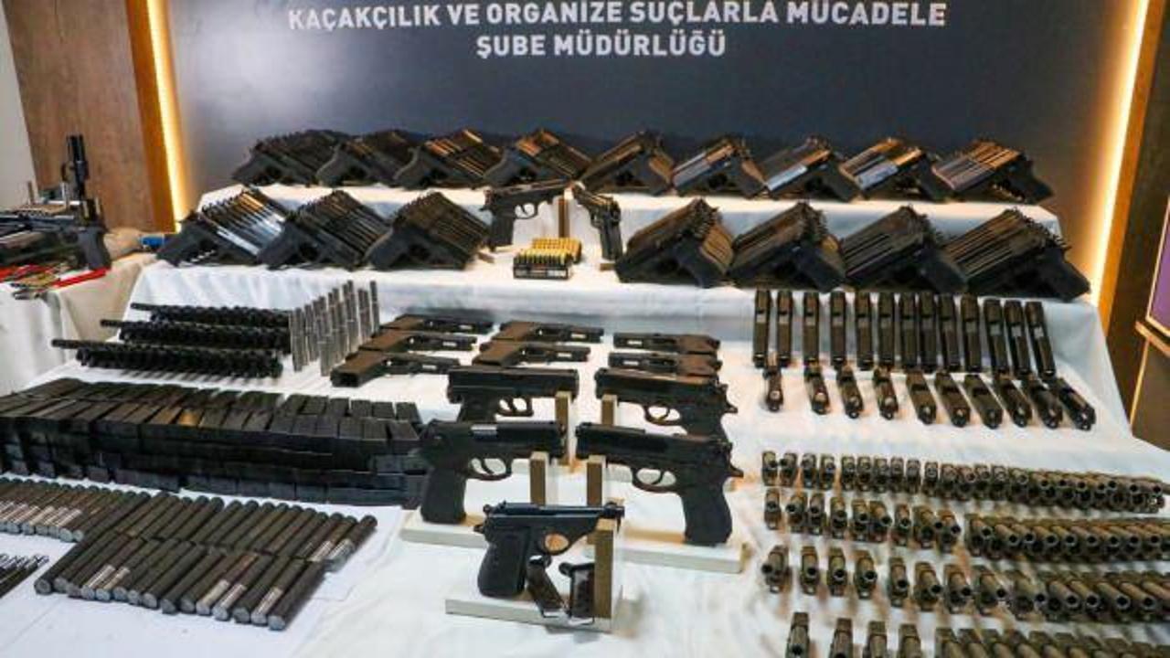 Şoke eden görüntü: Tamamı oyuncak dükkanından çıktı!