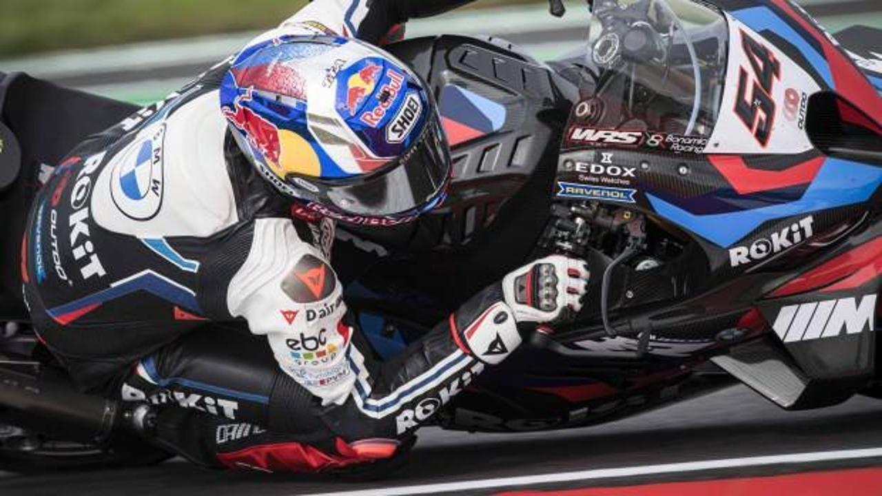 Toprak Razgatlıoğlu, Avrupa'nın göbeğinde Türk bayrağını göndere çekti