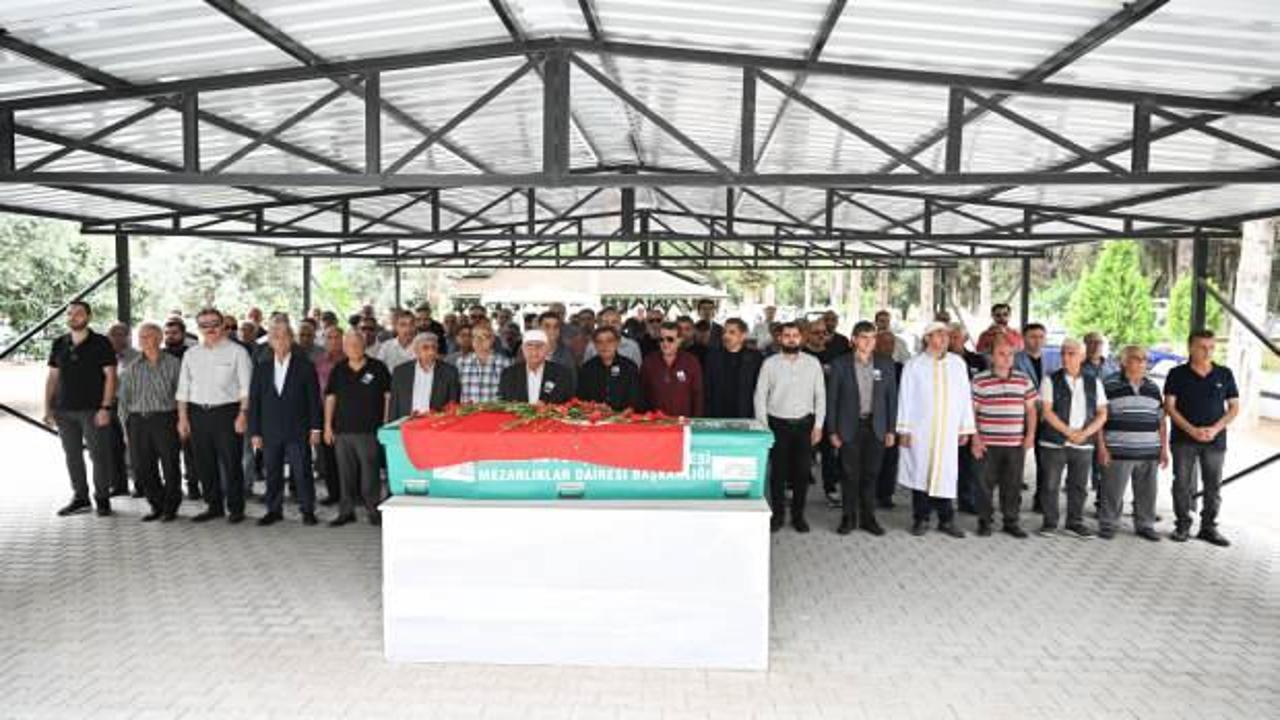 Yönetmen Ali Özgentürk, Adana'da son yolculuğuna uğurlandı