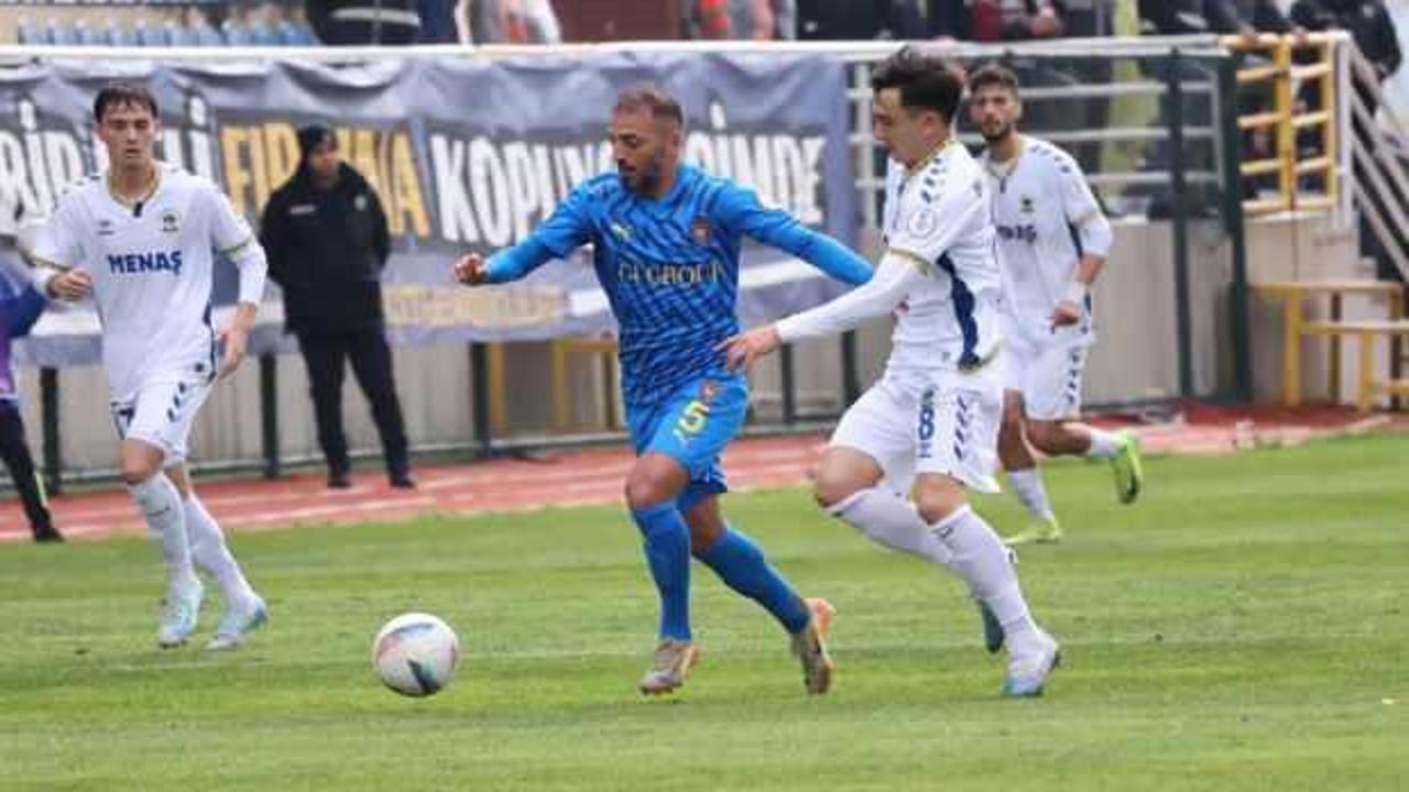 1. Lig'in kapısından dönen İzmir efsanesi dağılıyor: Kemik kadro yolcu