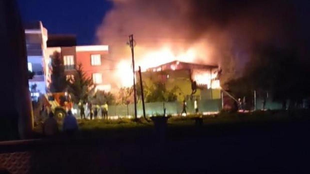 Adıyaman’da 2 katlı ev alev alev yandı