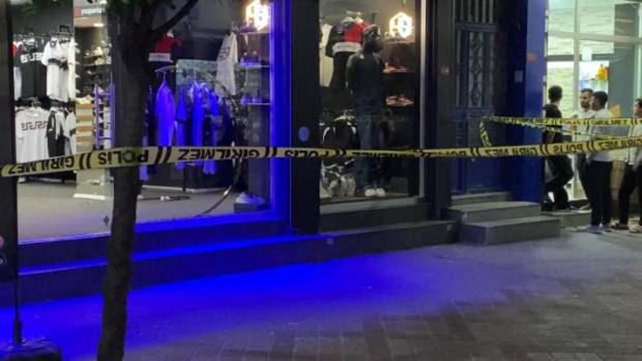 Bağcılar&rsquo;da iş yerine silahlı saldırı: &Ccedil;ok sayıda yaralı var