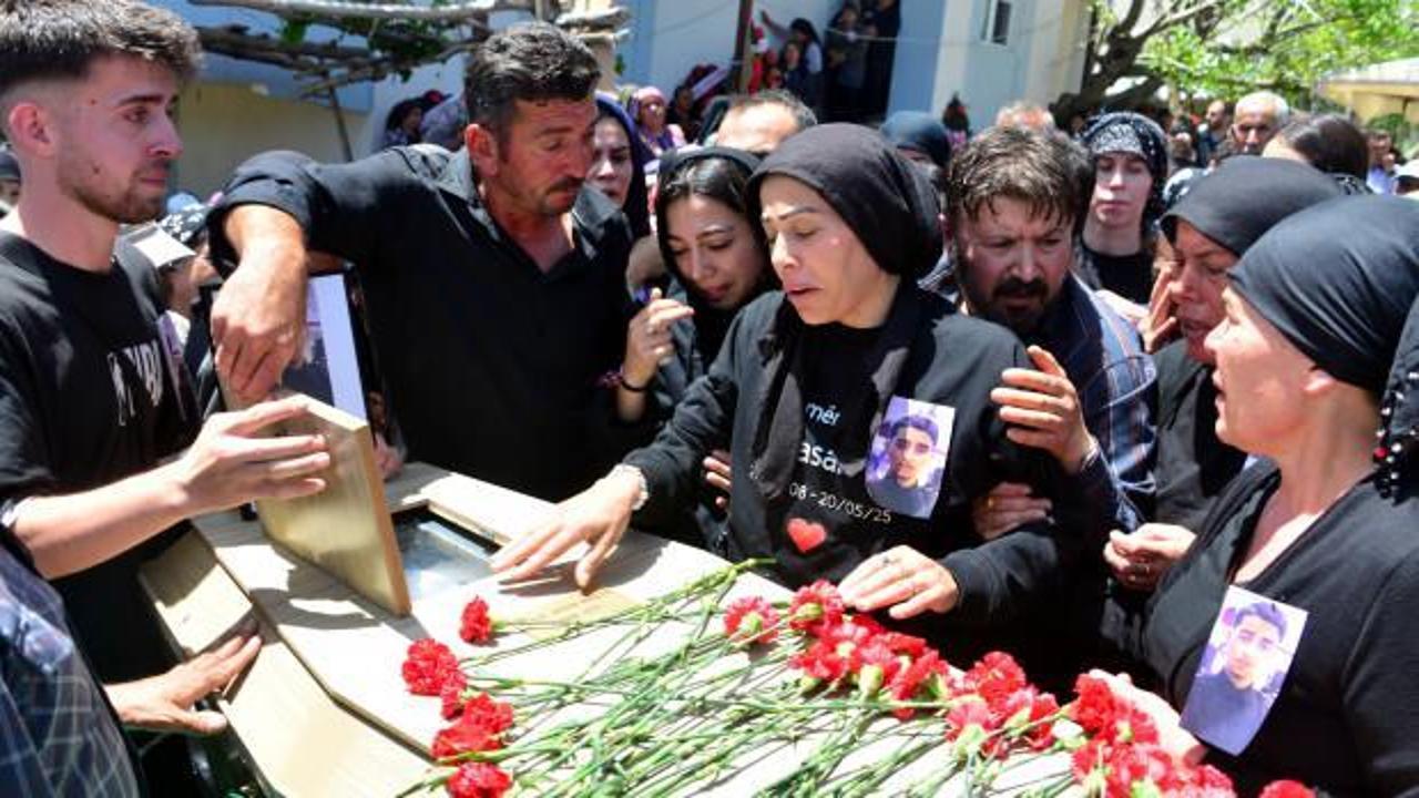 Fransa'da canice &ouml;ld&uuml;r&uuml;len Hasan toprağa verildi: Annesinden y&uuml;rek burkan s&ouml;zler