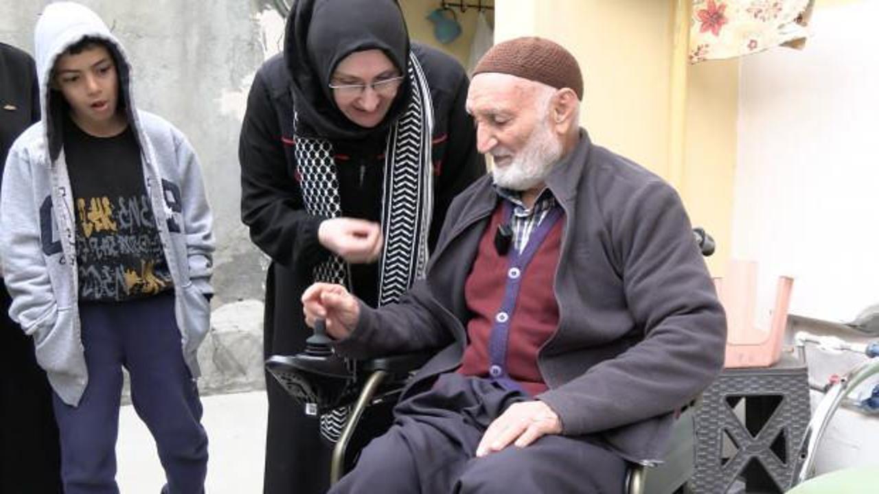 İHH, 60 adet akülü tekerlekli sandalye dağıttı