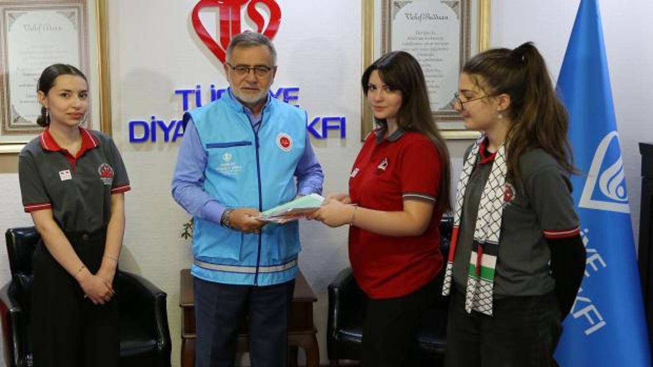 Öğrencilerden TDV aracılığıyla Gazze’ye gönül mektupları
