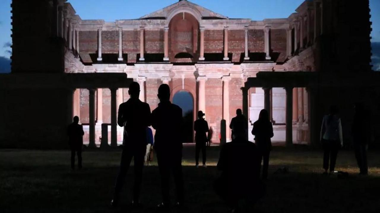 Sardes Antik Kenti gece m&uuml;zeciliğine kavuşuyor! İlk kez deneyimlendi