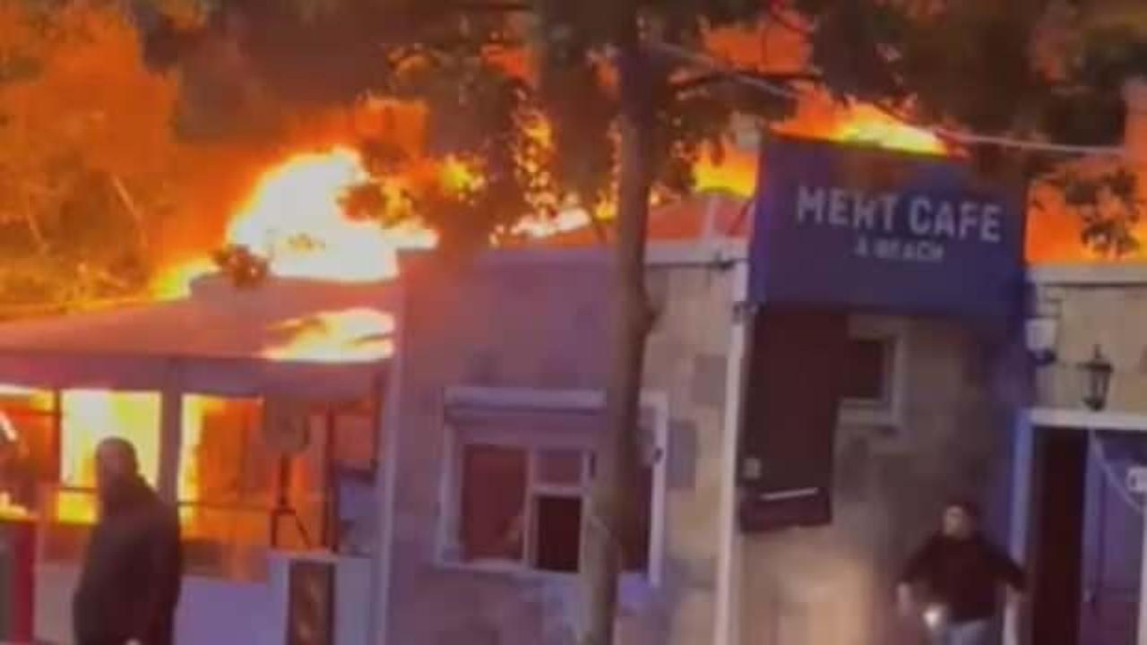 Silivri'de kafe alev alev yandı