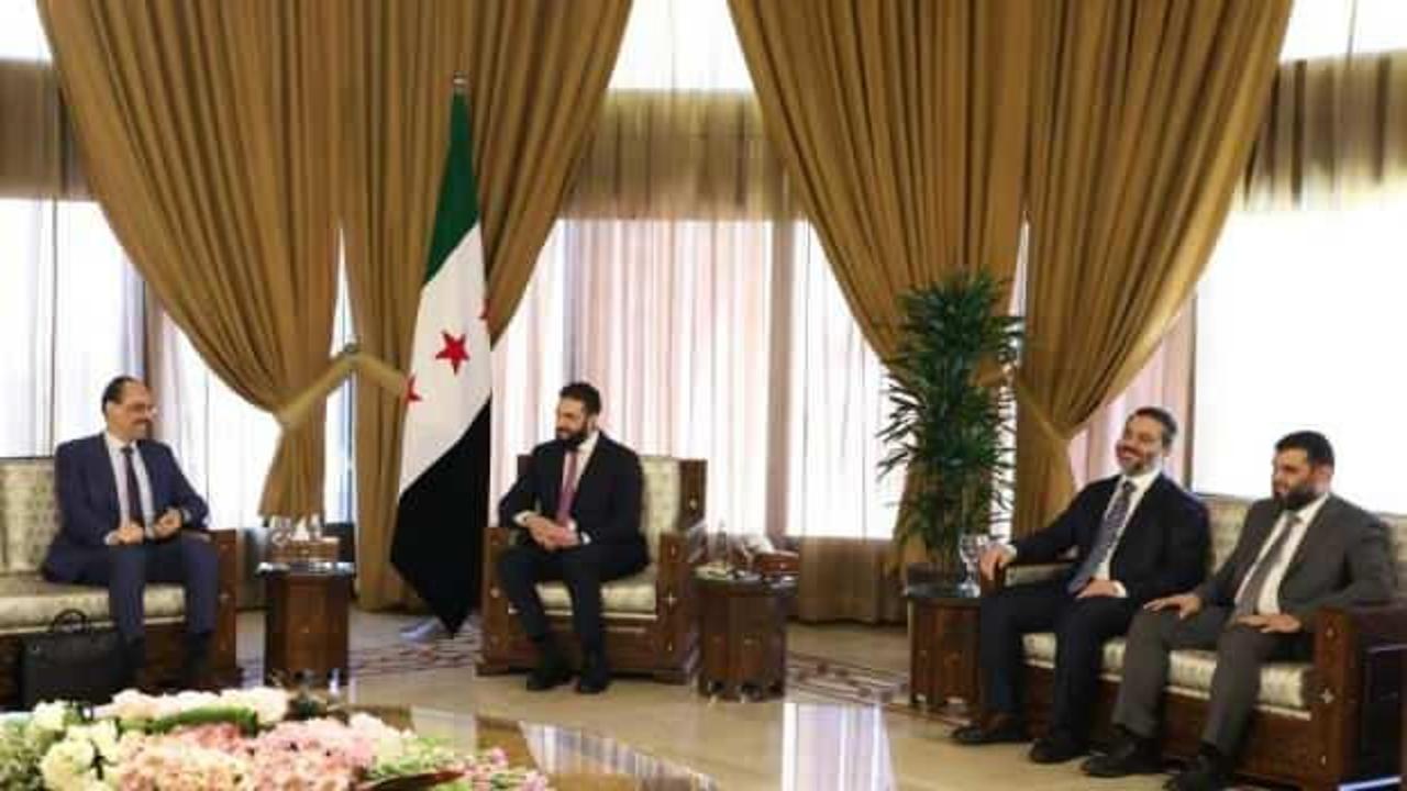 Son dakika... Şam'da kritik toplantı!  Kalın, Suriye'de Şara ve heyetiyle görüştü