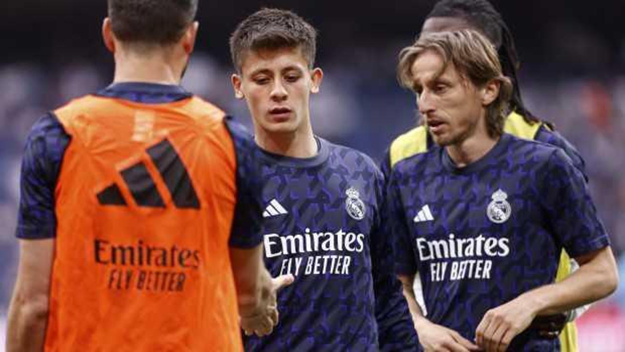 Takımdaki geleceği merak ediliyordu: Xabi ilk kararını yönetime iletti