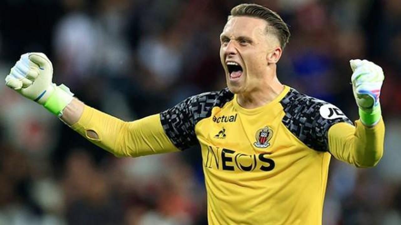 Galatasaray'da kaleci çıkmazı! Yıldız isim kararını verdi