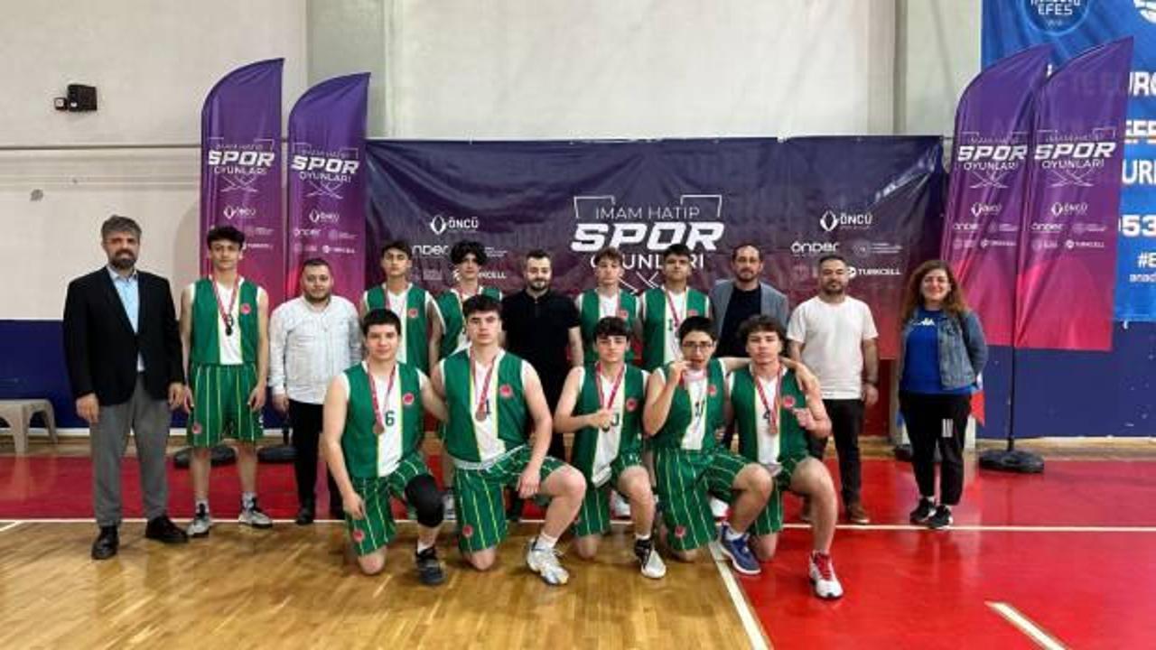 15. İmam Hatip Spor Oyunları'nda ödül zamanı: Toplam ödül 1 milyon 300 bin TL