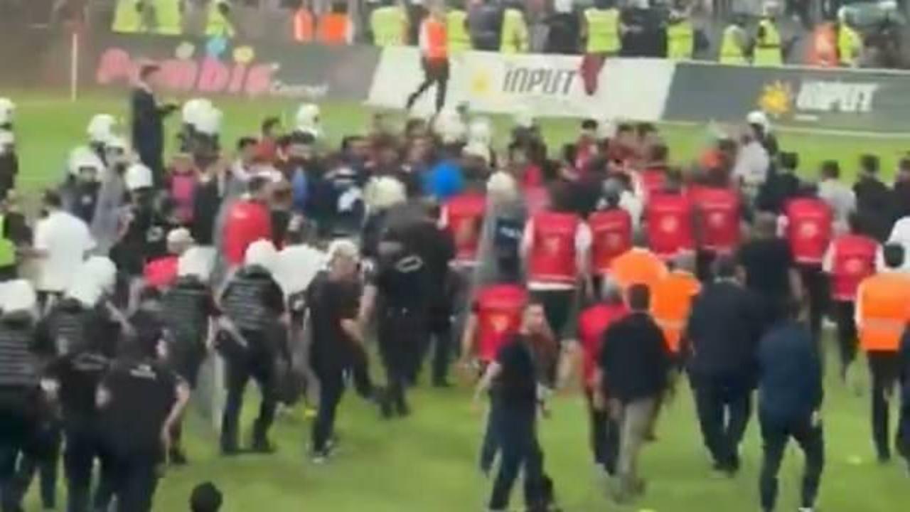 2. Lig maçında büyük olaylar! Karşılaşma tatil edildi