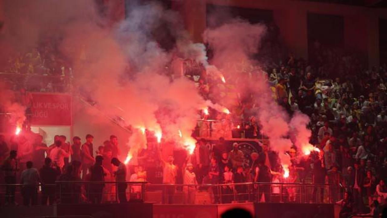 31 yıl sonra 2. Lig'e yükseldiler, şehir gece yarısı sabahı yaşadı: Doğu'da dev kutlama