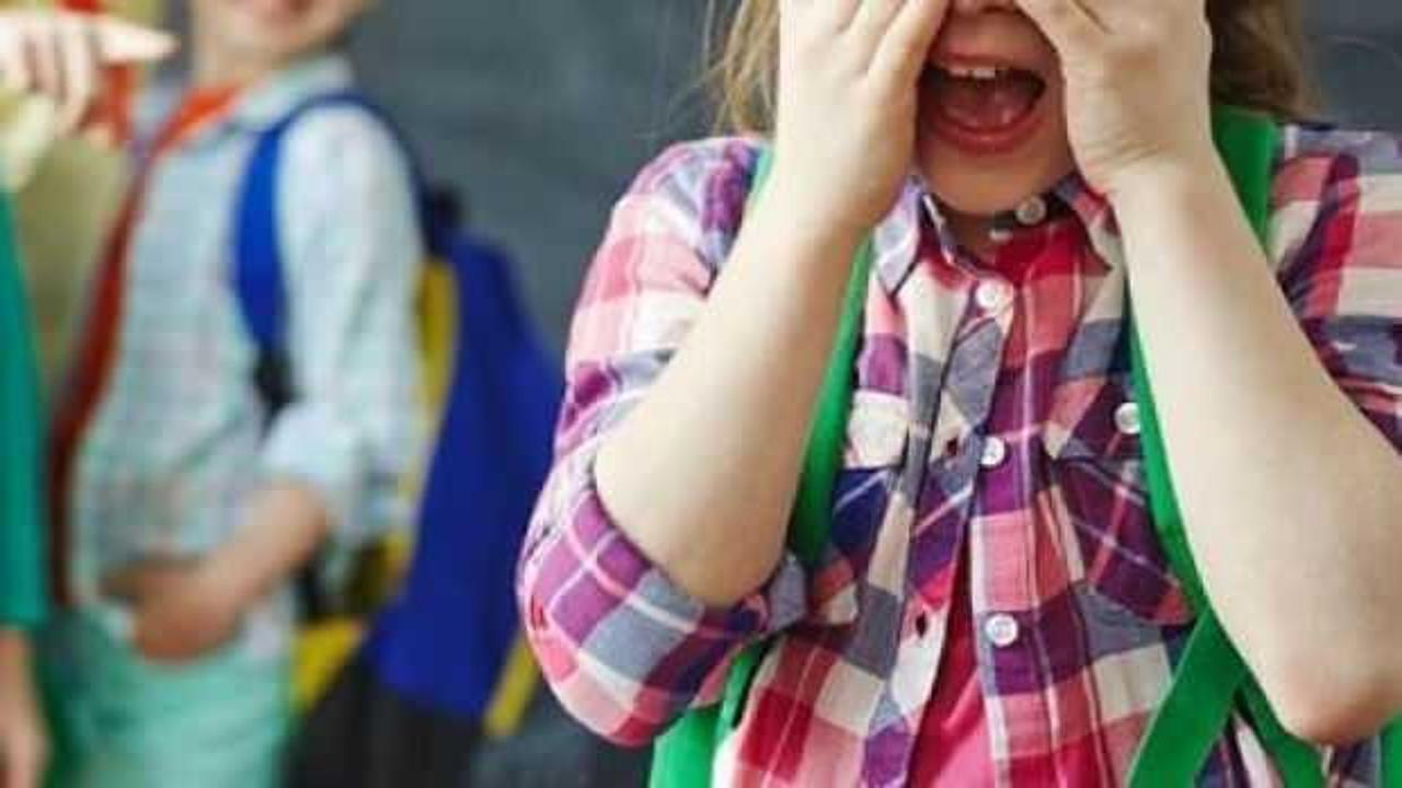 Akran zorbalığı şiddete dönüştü! Kız öğrencinin sırtı defalarca makasla yaralandı!