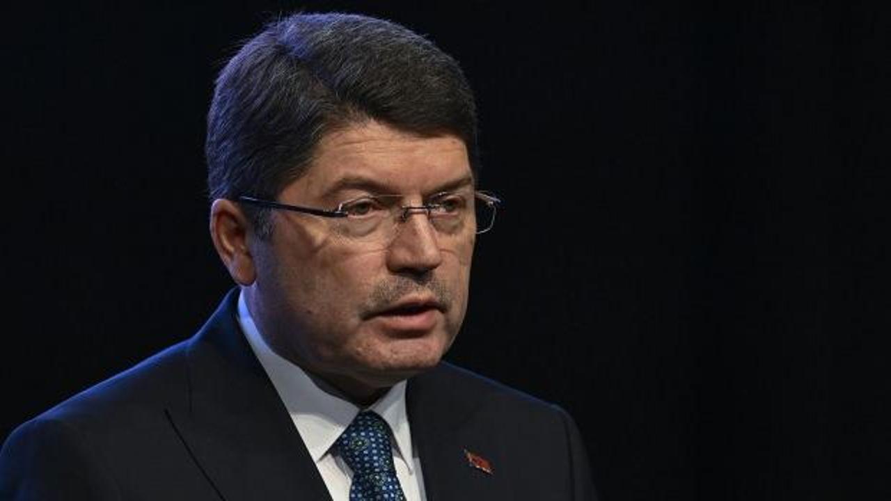 Bakan Tun&ccedil;'tan '27 Mayıs' mesaj