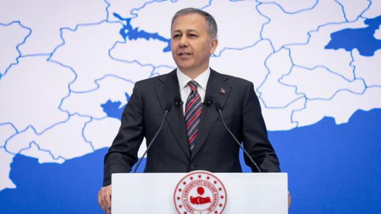 Bakan Yerlikaya &uuml;lkesine d&ouml;nen Suriyeli sayısını a&ccedil;ıkladı