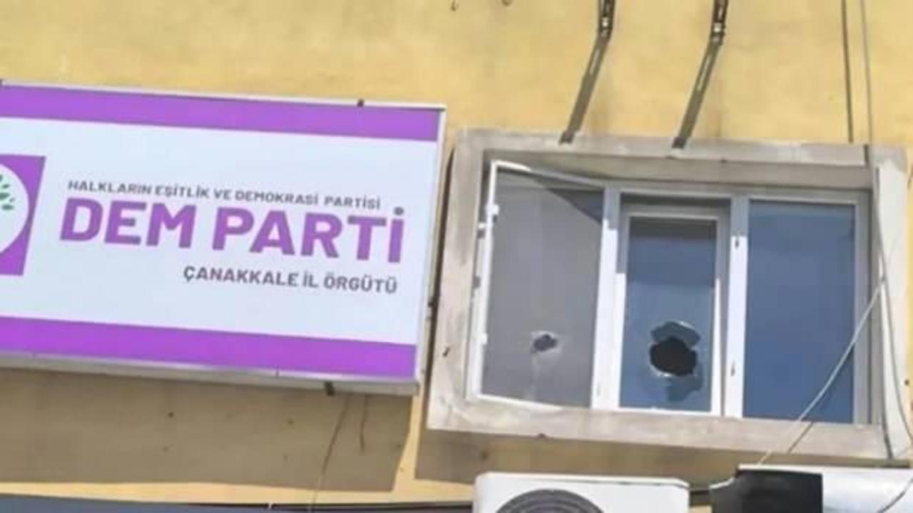 Çanakkale'de DEM Parti binasına taşlı saldırı