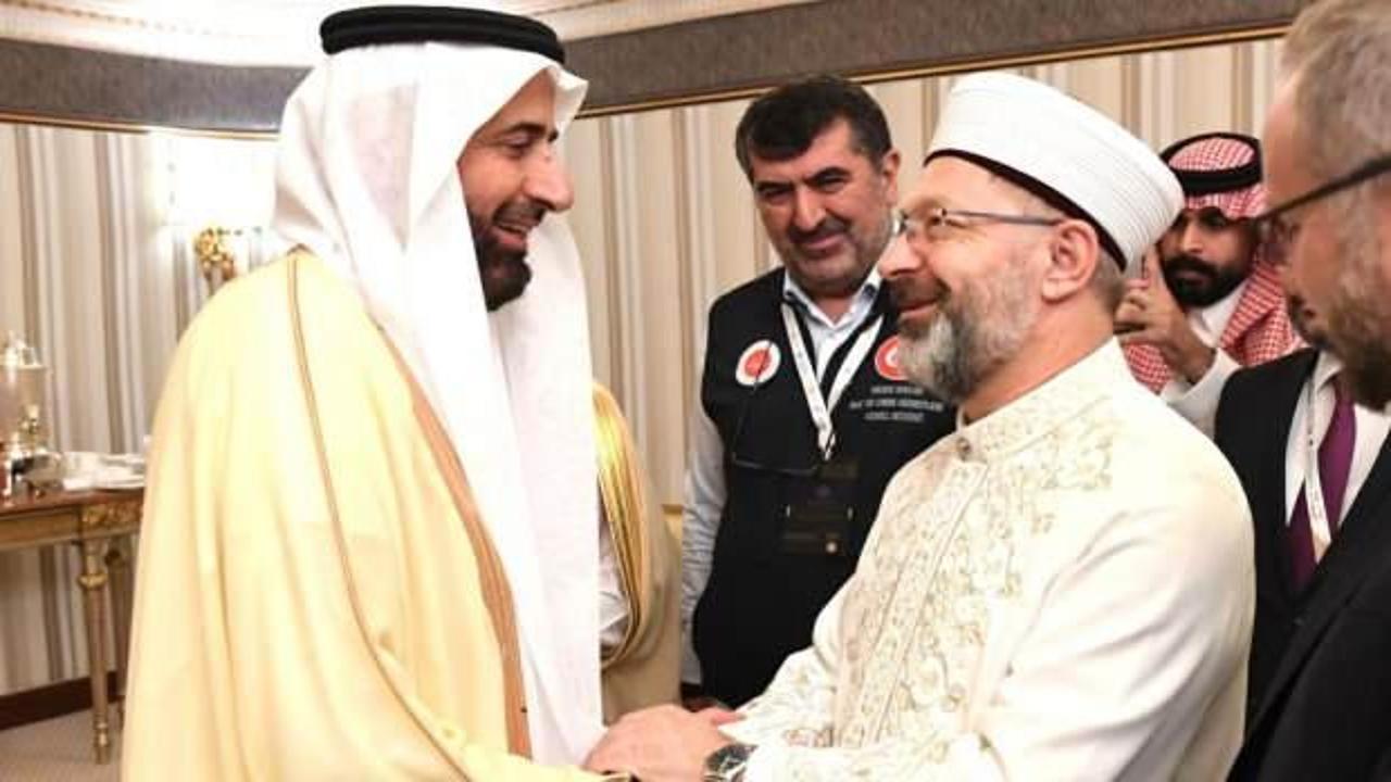 Diyanet İşleri Başkanı Erbaş, Cidde'de 'Büyük Hac Sempozyumu'na katıldı