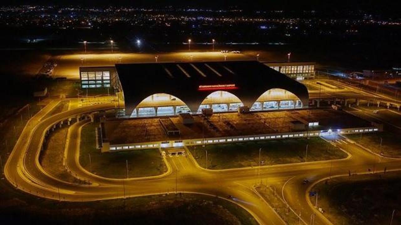 Diyarbakır Havalimanı'nda pistte çatlak