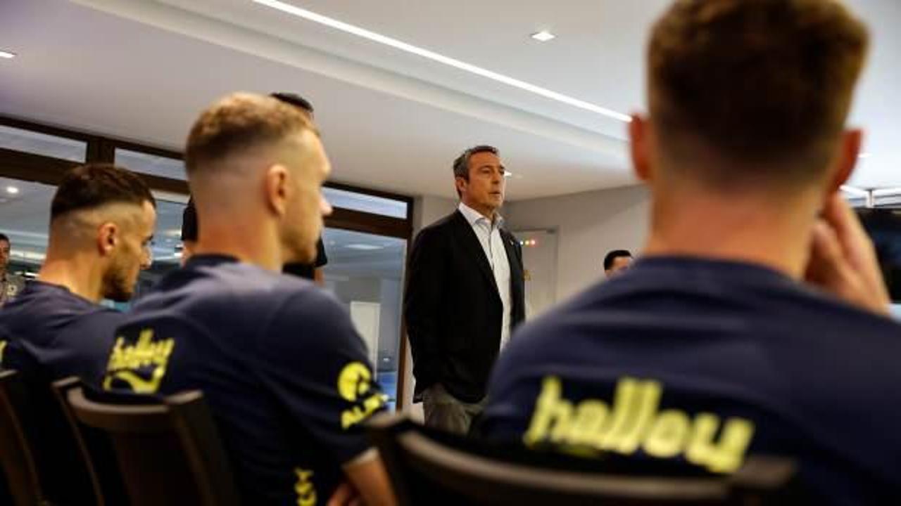 Edin Dzeko ve Dusan Tadic'e teşekkür plaketi verildi