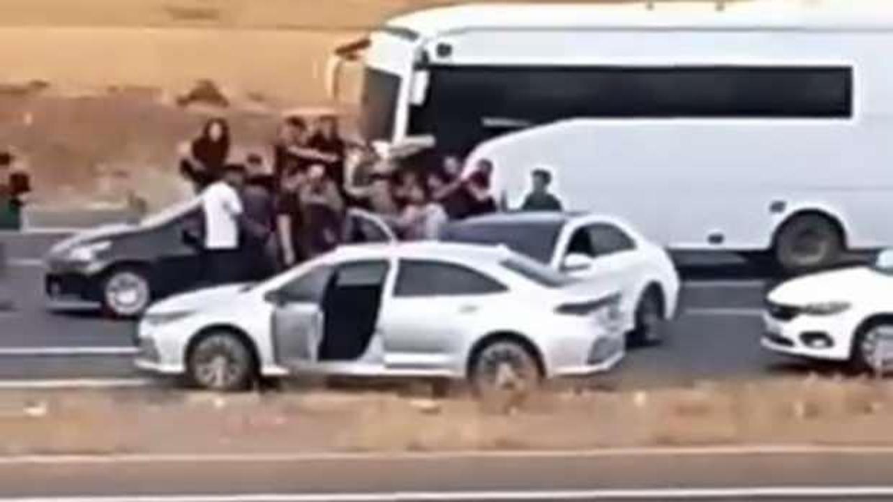 Görevden dönen gümrük muhafaza memurunu darbettiler; 3 tutuklama