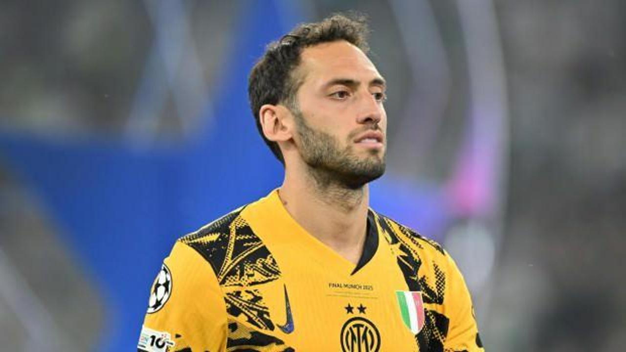 Hakan &Ccedil;alhanoğlu, Şampiyonlar Ligi'nde tarihe ge&ccedil;ti