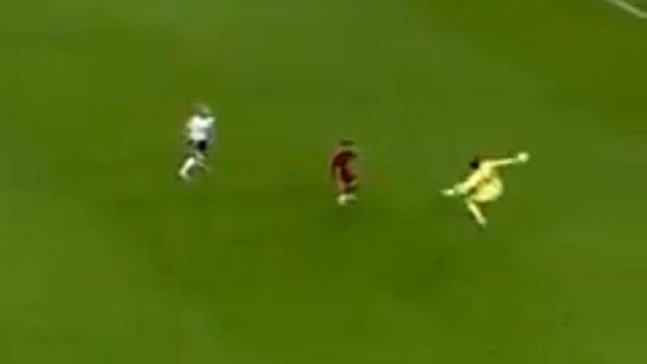 İnanılmaz hata! Fenerbahçe'nin yediği gol sosyal medyada gündem oldu
