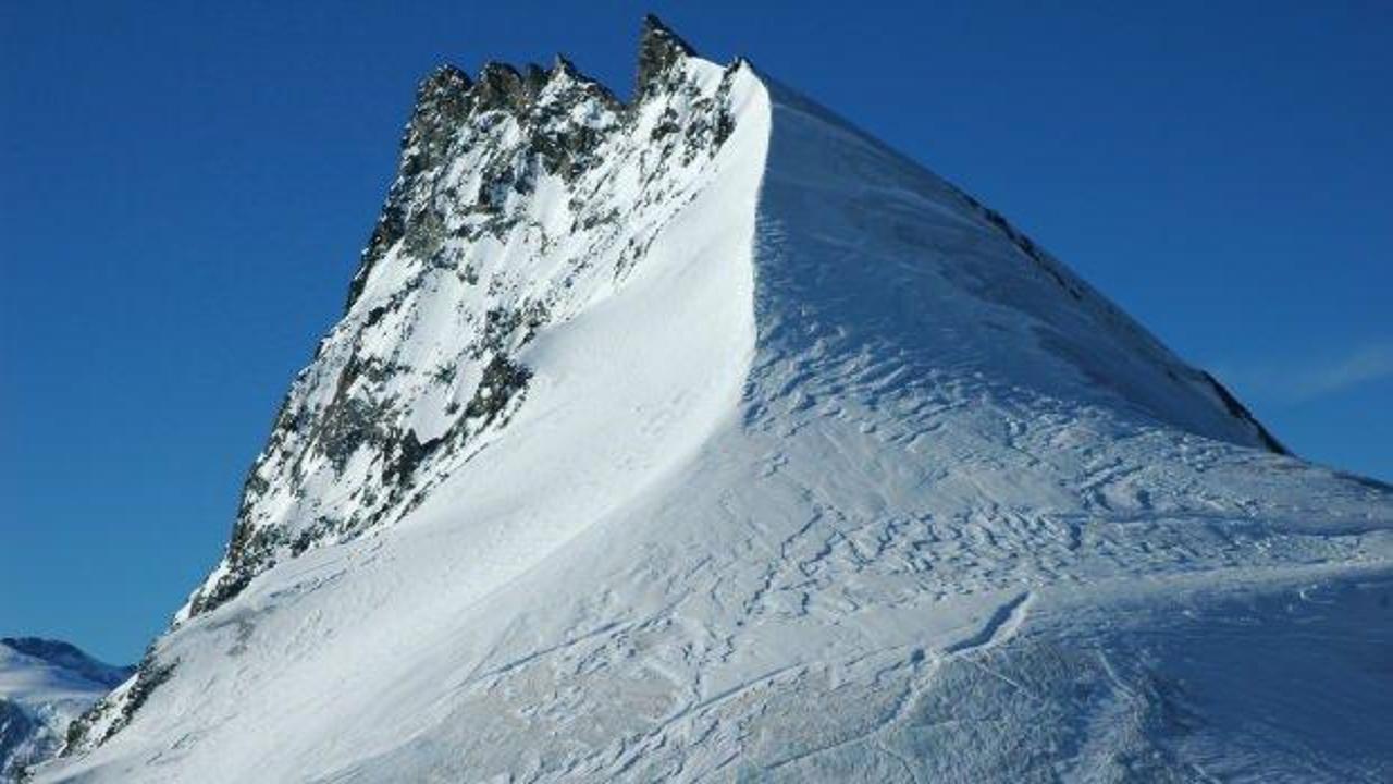 İsviçre dağlarında kaybolmuşlardı... 5 kayakçının cansız bedenine ulaşıldı!