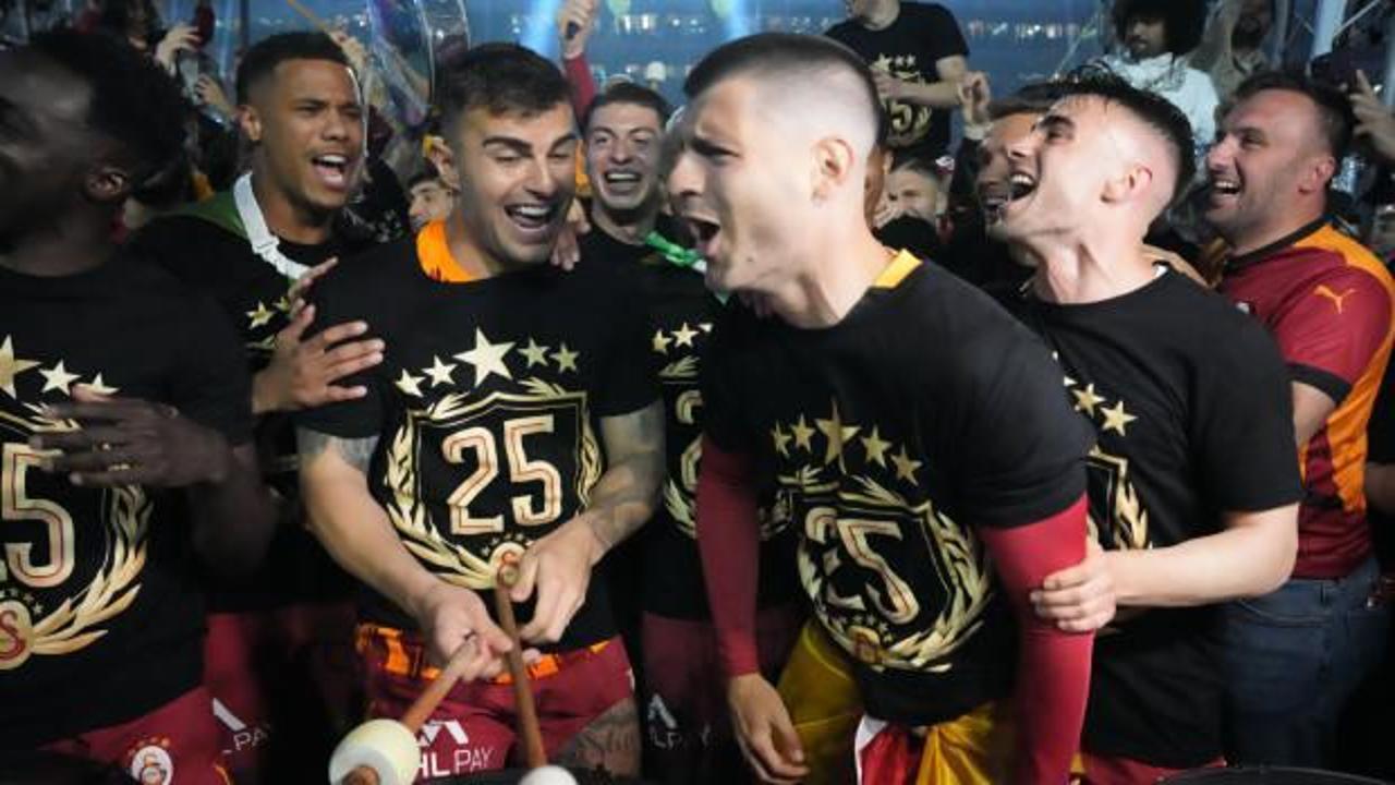 Kutlamada adı okunmamıştı: 'Futbolcularla kavga ettiği' ortaya çıktı