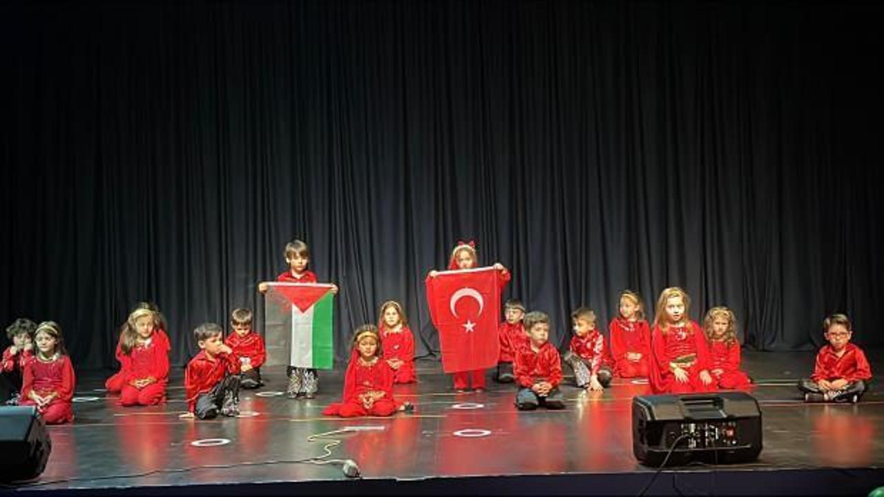 Minik y&uuml;reklerden Gazze&rsquo;ye destek