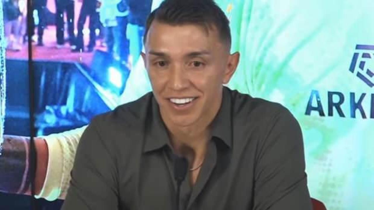 Muslera 'D&uuml;nyanın en iyi kalecisi' diyerek veliahtını a&ccedil;ıkladı 