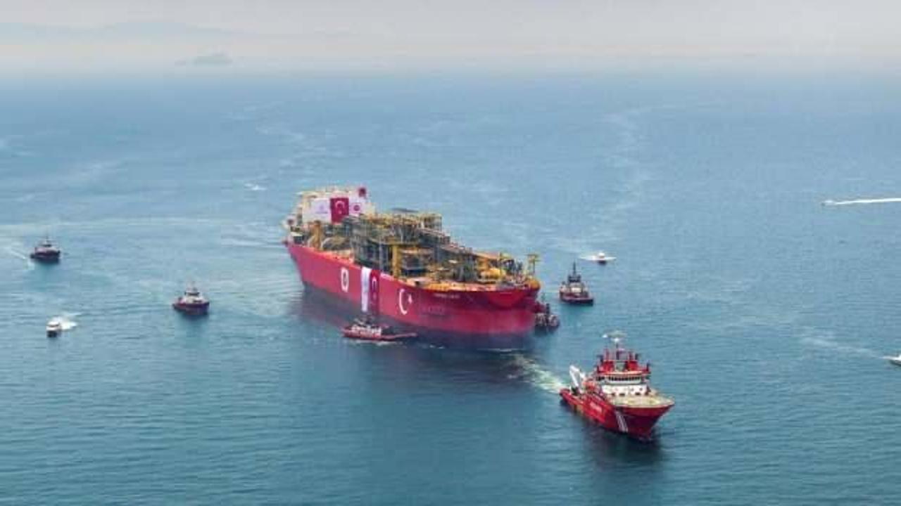 Osman Gazi Gemisi, İstanbul Boğazı'ndan geçişini tamamladı