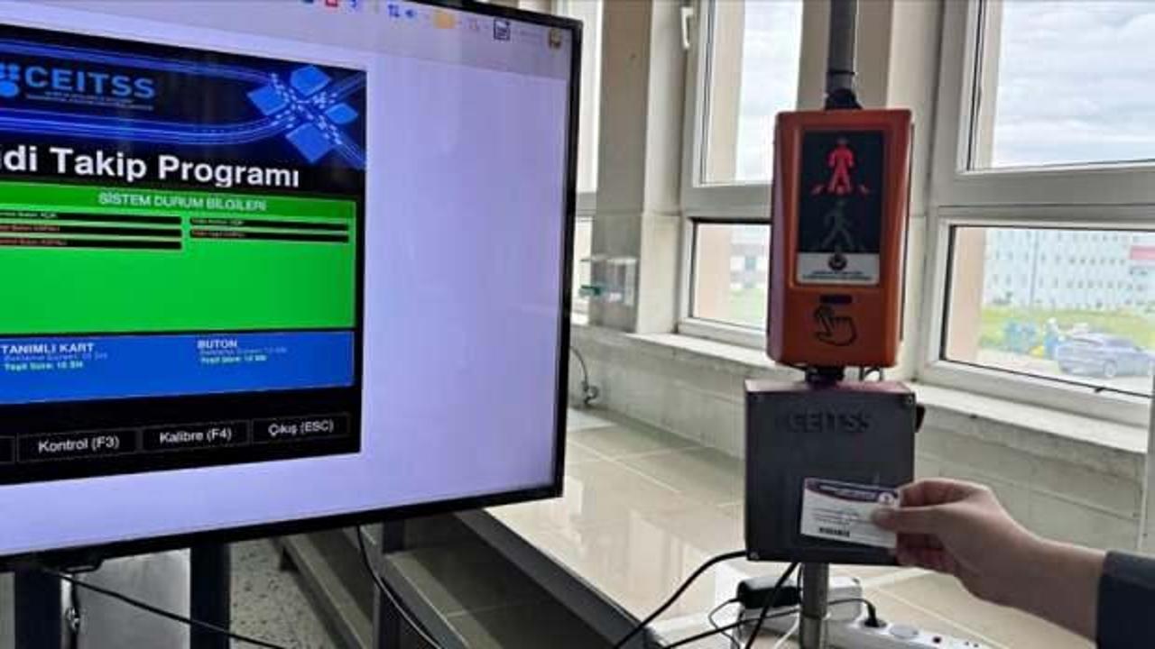 Yapay zeka destekli yaya geçidinde her yayaya durumuna özel geçiş süresi verilecek