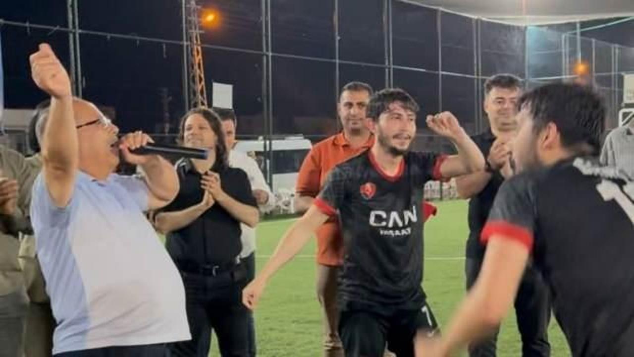 22 yıl sonra bir ilk: Takım şampiyon olunca muhtar göbek attı