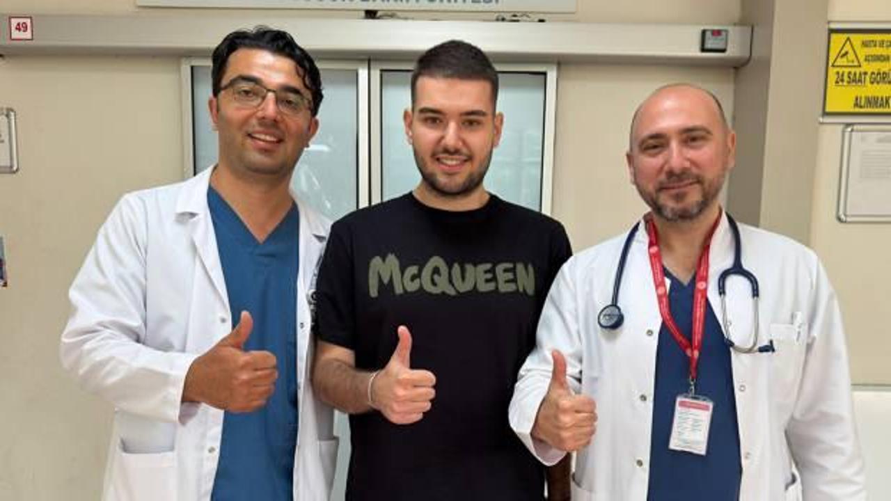 Altı kez duran kalbi yeniden atan genç hayata tutundu