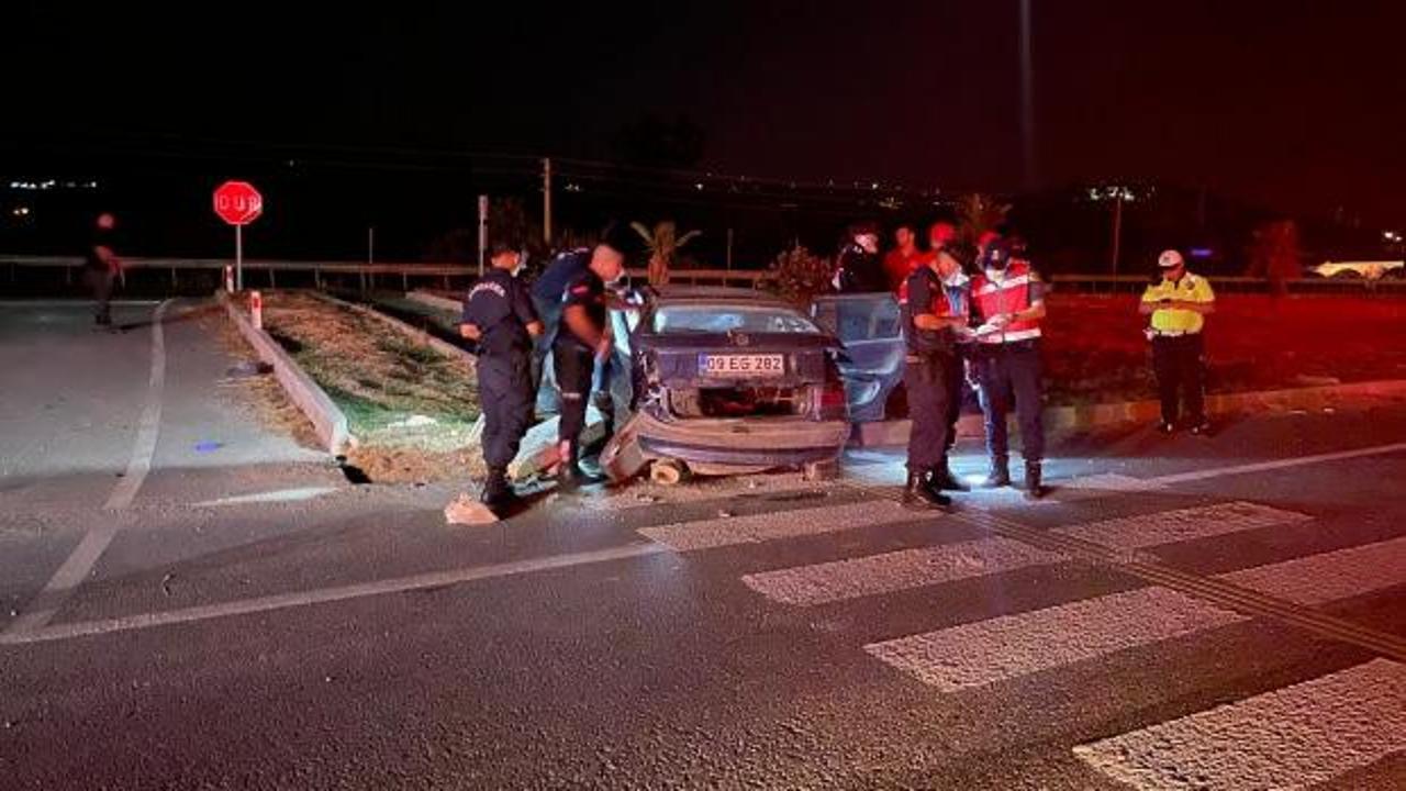Aydın'da 2 otomobil çarpıştı: 2 ölü, 3 yaralı