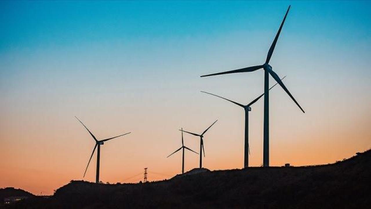 Dünyada yapımı süren 3 enerji projesinden 2'si temiz kaynaklı