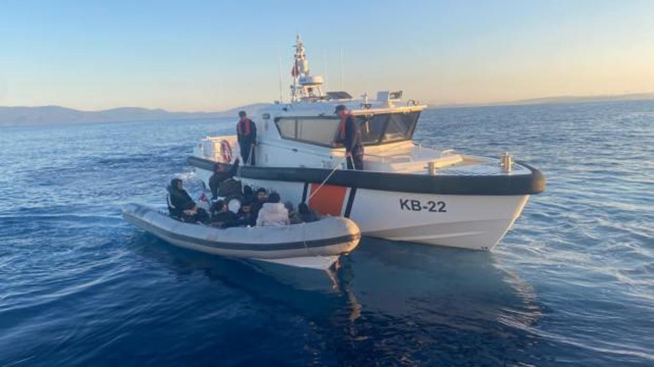 İzmir'de 47 göçmen karaya çıkartıldı, 2 göçmen kaçakçısı yakalandı