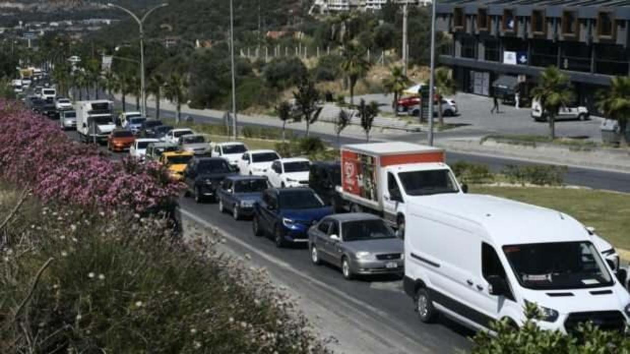 Kuşadası tatilcilerin akınına uğradı